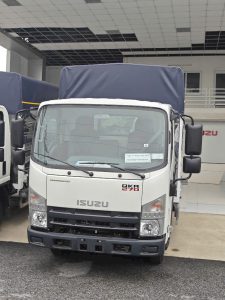 ISUZU QKR 270 THÙNG BẠT
