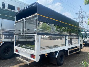 ISUZU QKR 270 THÙNG BẠT