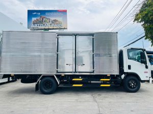 ISUZU NQR550 THÙNG KÍN