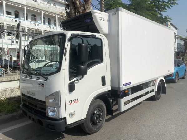 Xe Tải Đông Lạnh ISUZU