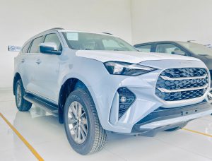ISUZU 7 chỗ MU-X