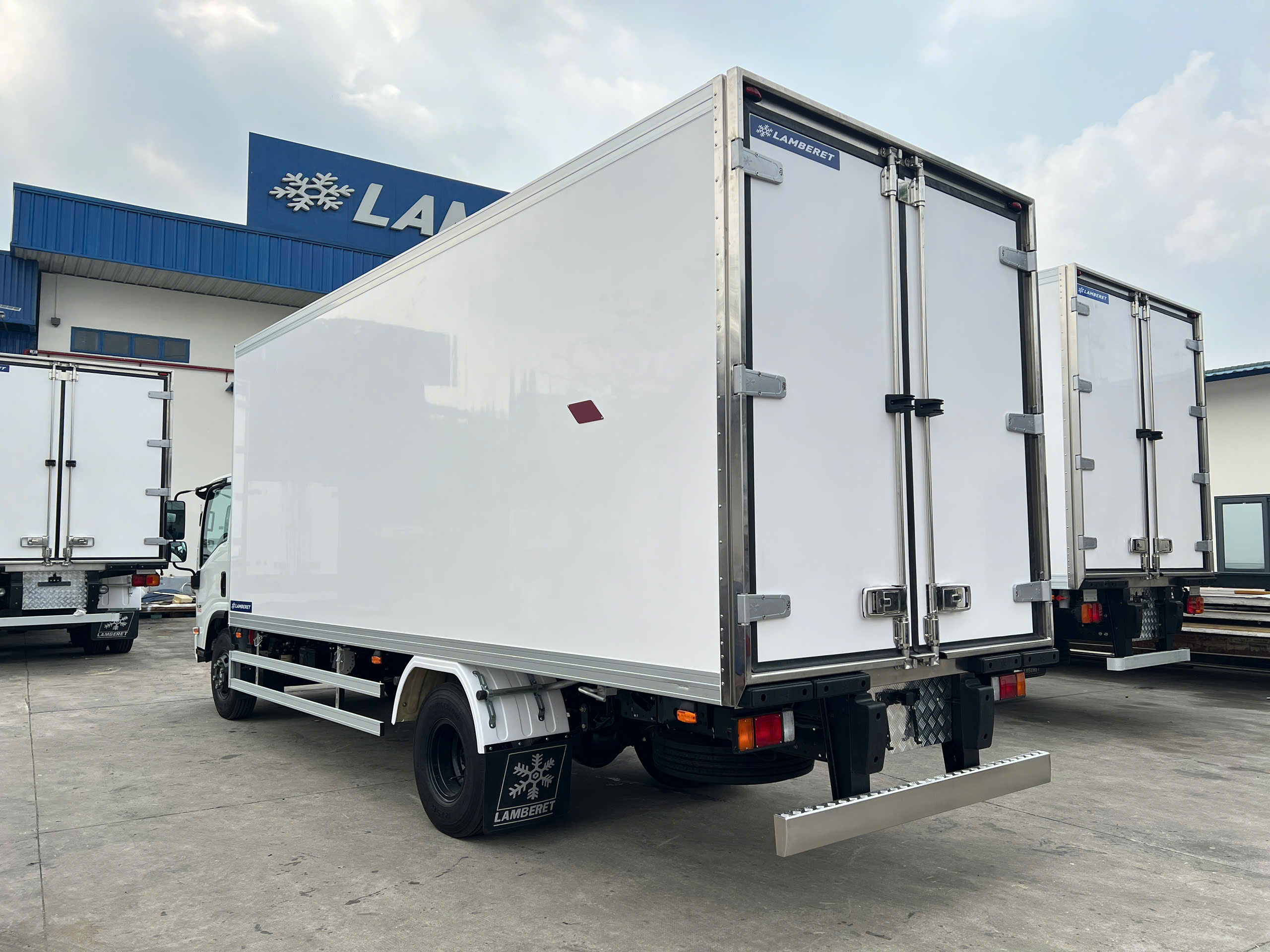 ISUZU 5 Tấn Đông Lạnh Lamberet | NQR 550